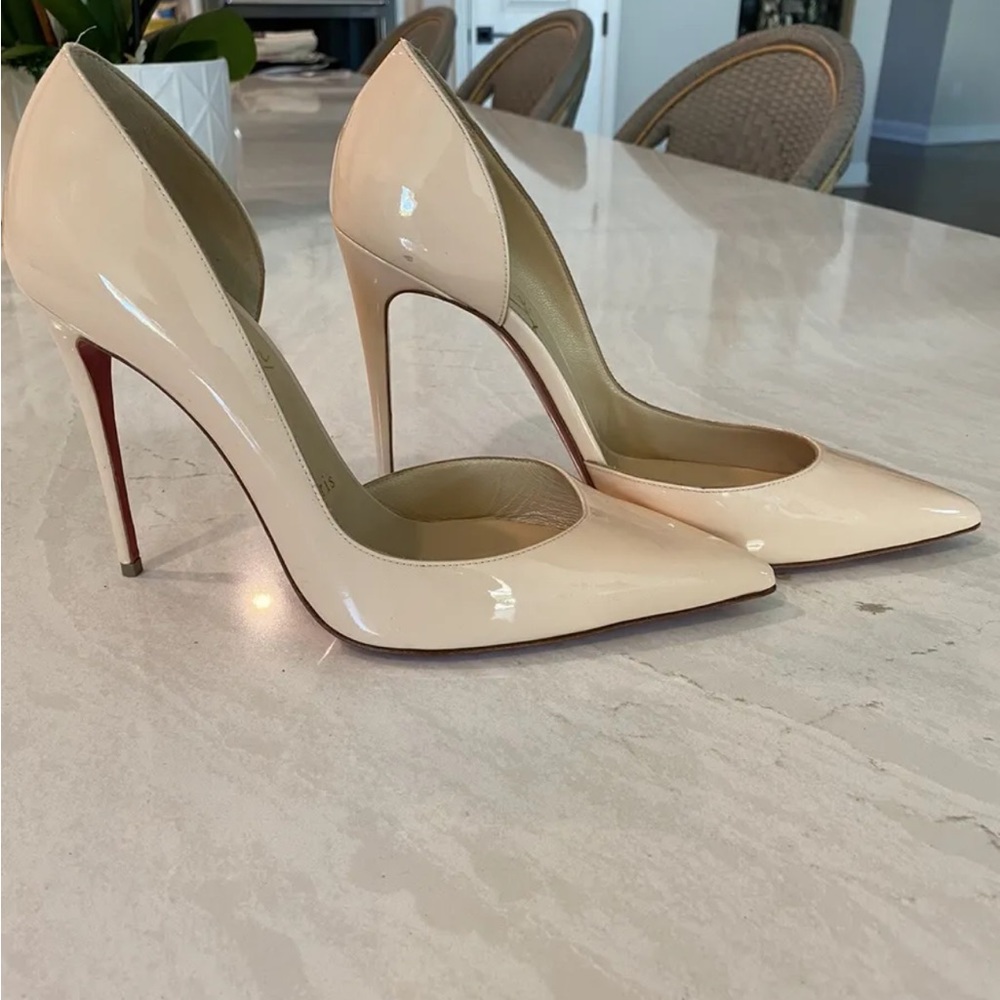 Christian Louboutin NEW Iriza heels Nude Size 40